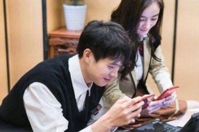 魏大勋和杨幂恋情 被拍到也不发声难不成是心虚真有情况