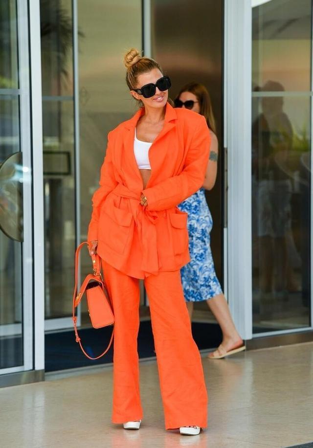 橘色套装穿搭(橘色看着太有气质了)(11)