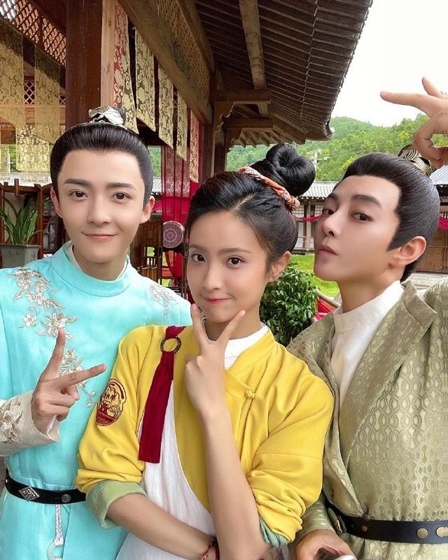 皇甫圣华资料(网红皇甫圣华转当演员)