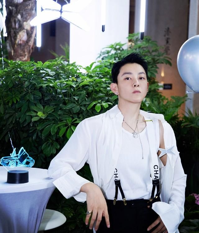 皇甫圣华资料(网红皇甫圣华转当演员)