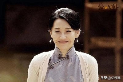 衣品不俗、年过半百还宛如少女,这3位中年女星魅力真大