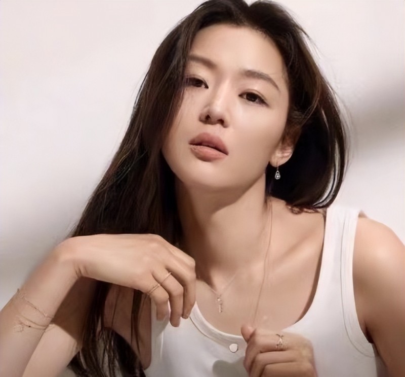 韩国明星排行榜(韩星上半年收入榜单曝光)