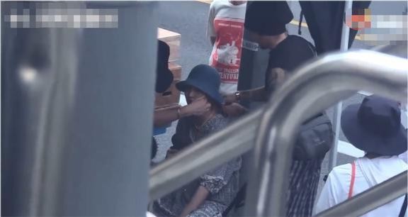 陈羽凡白百合高调复合(陈羽凡录音室玻璃影子疑似白百何)