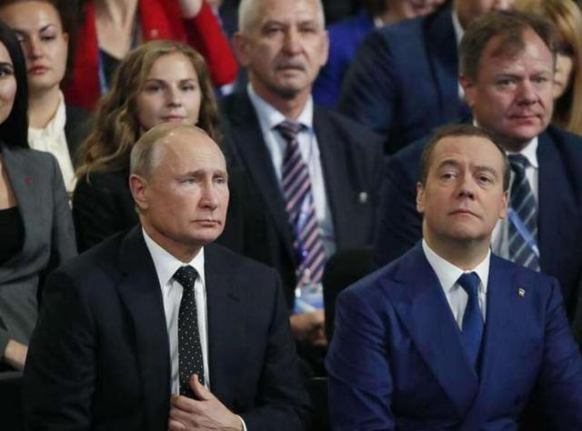 梅德韦杰夫个人资料简介(梅德韦杰夫当总统时怎么样)