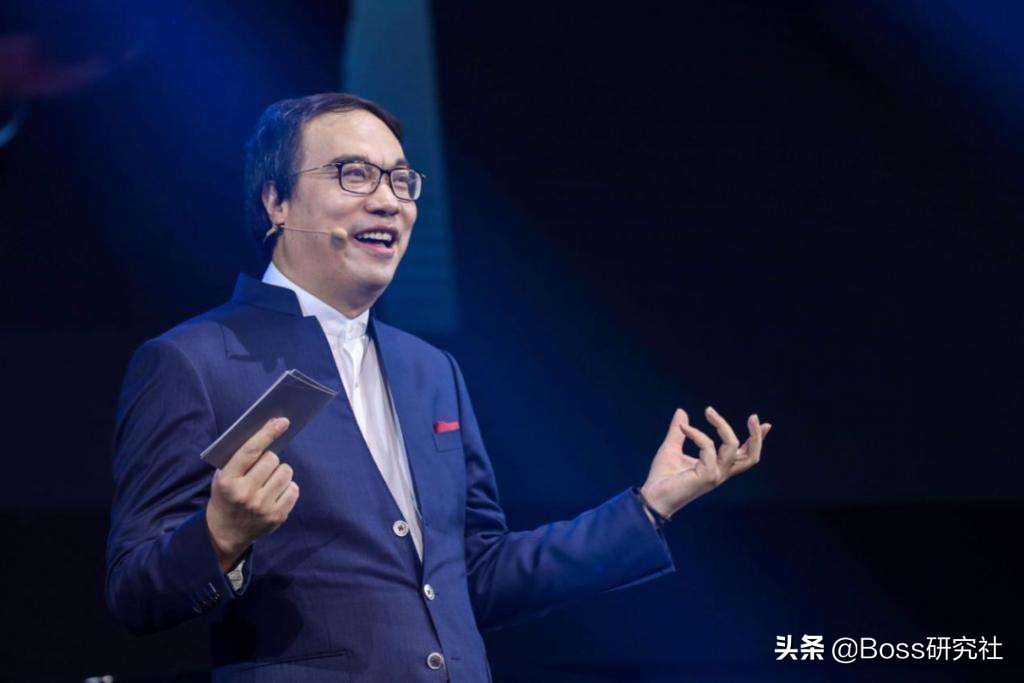 河南南阳第三大富豪冯长革,最新身价55亿,现任和谐汽车董事长