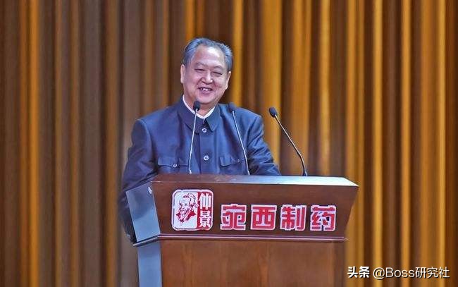 河南南阳第三大富豪冯长革,最新身价55亿,现任和谐汽车董事长