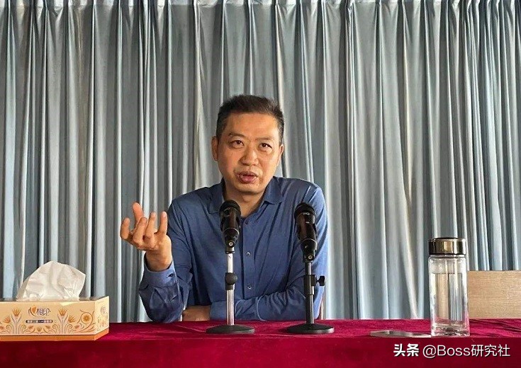 河南南阳第三大富豪冯长革,最新身价55亿,现任和谐汽车董事长
