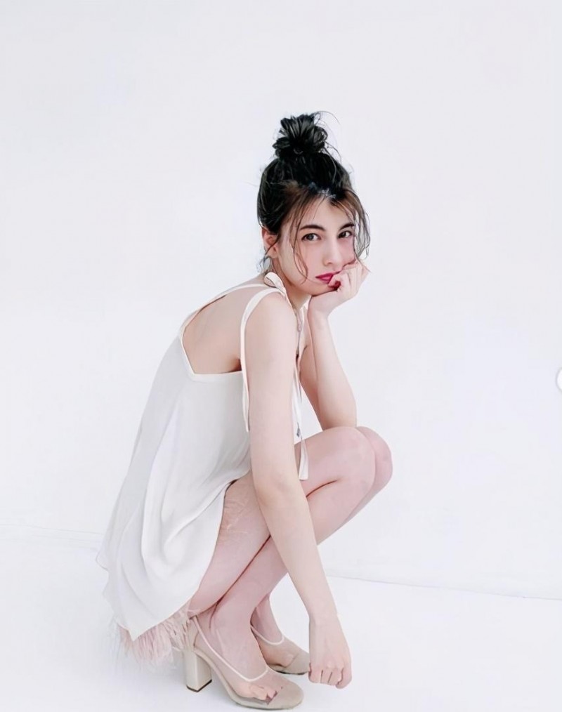 濑亚美莉图片(弗格森批香川别因生活影响状态)