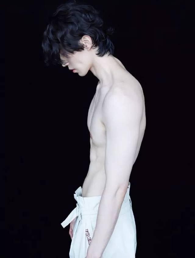 李心艾整容前后(李心艾疑暴露整容后遗症)