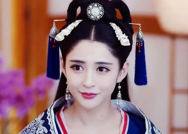 李心艾整容前后(李心艾疑暴露整容后遗症)