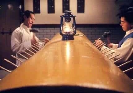 盘点五部经典的僵尸电影(最经典香港僵尸电影前十名)(11)