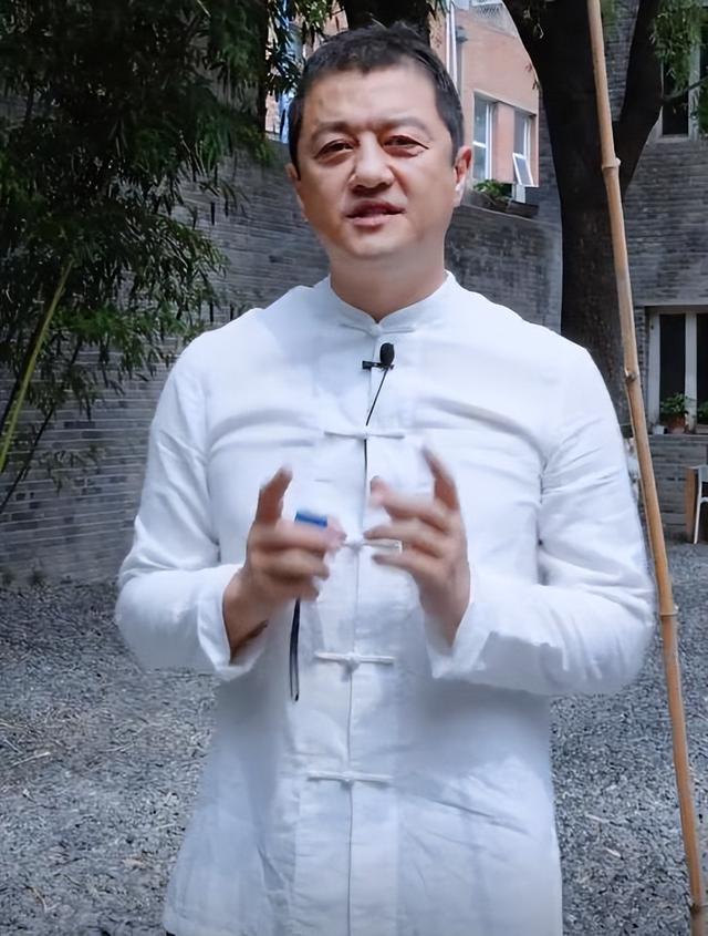 李亚鹏和王菲的婚姻(李亚鹏豪掷4亿开民宿)(6)