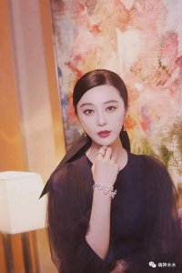 范冰冰带李晨去见初恋情人 满脸笑意