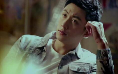 黄景瑜为什么叫五公里 高冷男神私下竟然梗超多