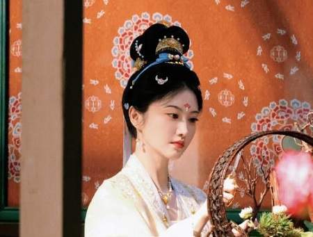 似锦中姜似和阿桑为什么长得一样?姜似和阿桑关系解析