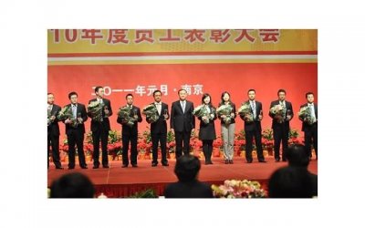 过又过不好,离又离不了怎么办