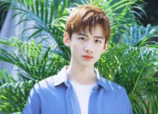 《初晨》已确认定档,白敬亭演绎深情暖男,与她上演虐心姐弟恋