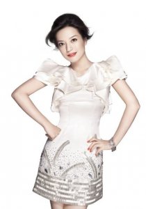 ​赵薇的哥哥是干什么的(赵薇的靠山是他亲哥哥？）