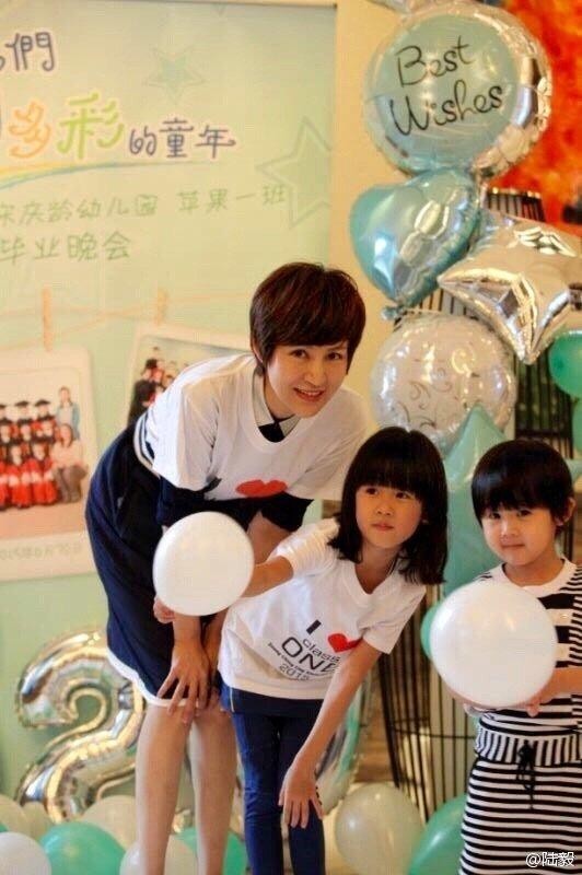 陆毅和鲍蕾的女儿（陆毅女儿贝儿长大后的照片）