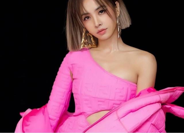 娱乐蔡依林个人资料简历，蔡依林为什么叫JOLIN  1