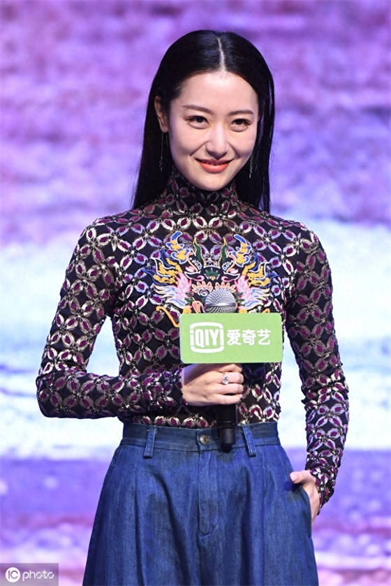 《隋唐演义》中的萧美娘，《神话》中的玉漱，如今端庄有气质