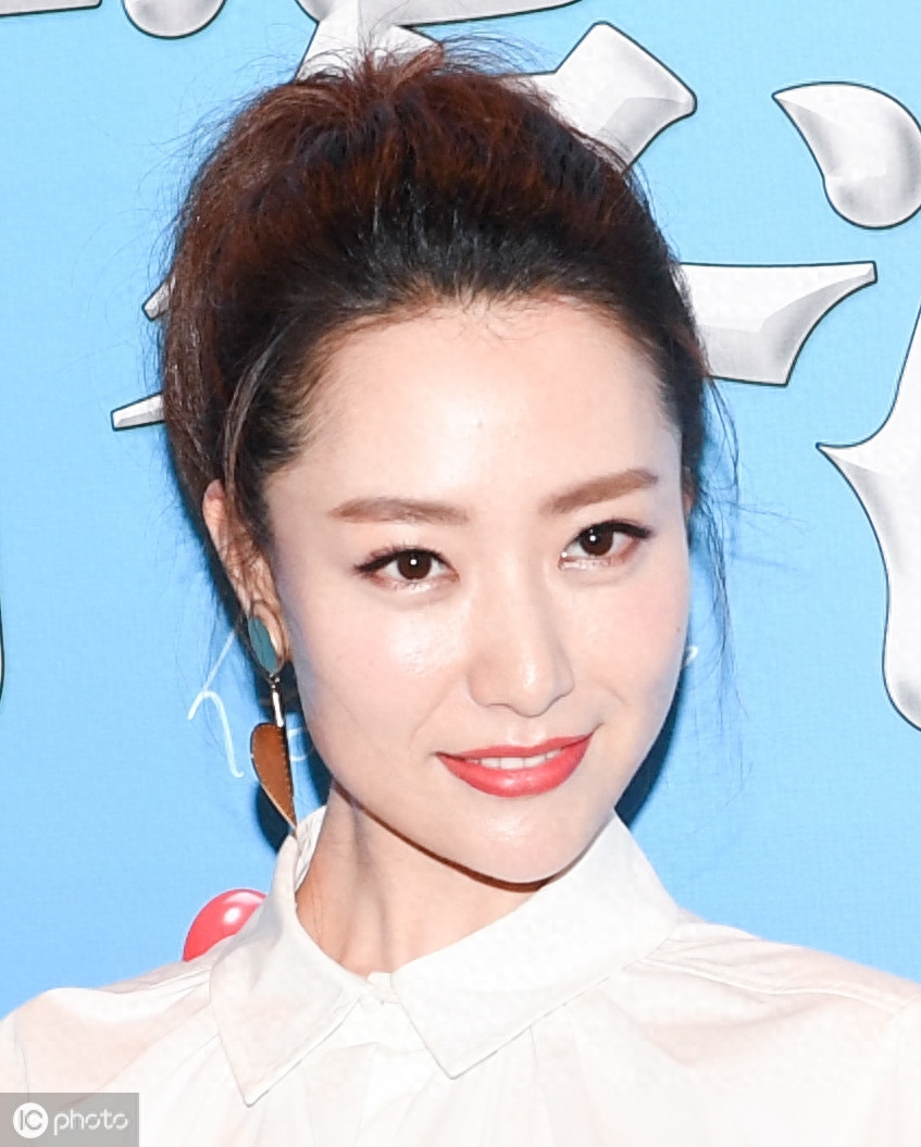 《隋唐演义》中的萧美娘，《神话》中的玉漱，如今端庄有气质