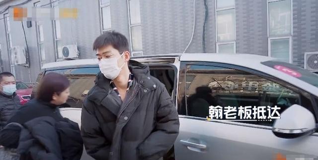 连诗雅喜爱夜蒲剧照(夜蒲女神连诗雅晒38吋长腿)