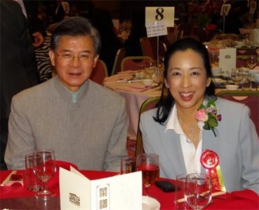 罗康瑞个人资料:抛弃30年发妻,60岁娶朱玲玲,两个女人都不要他的家产