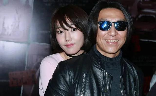 白百合的个人资料 :近照无意中暴露住的是别墅,离婚后远离男人过得很幸福