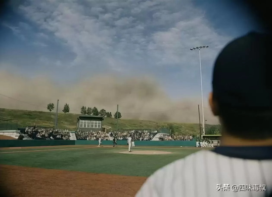 星际穿越好看吗(星际穿越故事梗概)