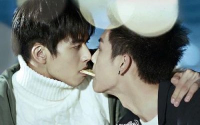 宋威龙是弯的喜欢男人宋威龙和王以纶床戏王以纶宋威龙为什么亲