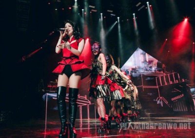 邓紫棋吃虫子?吓到尖叫连连还说味道不错!