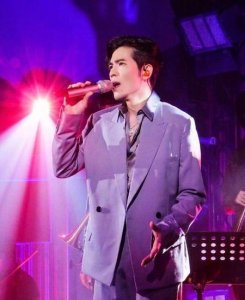 歌手曾一鸣第几期(华晨宇2025歌手当打之年)