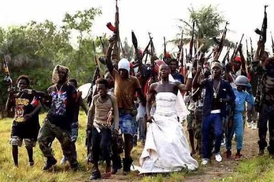 带你进入战火纷飞的地区,八部现代非洲种族内战的电影