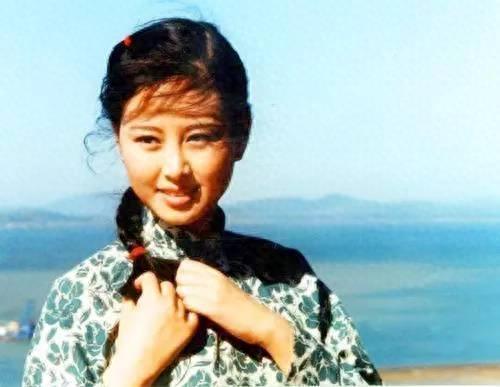 余小雪“末路”让她曾红极一时,辉煌的时候却选择隐退娱乐圈