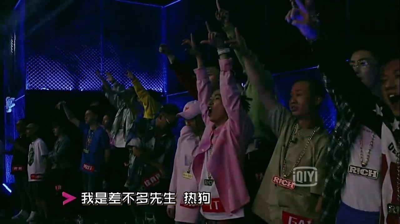 张震岳<差不多先生>被禁真相让人讶异 原版歌词太赤裸颓废暴力