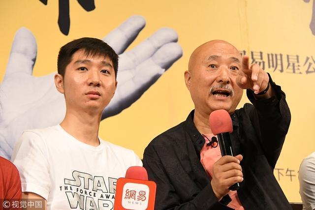 陈佩斯儿子露面,三代人一个模子刻出来,基因强大绝对是亲生的