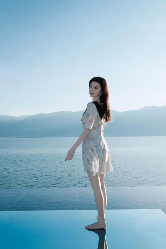 名不虚传的“人间富贵花”:景甜