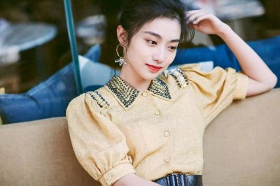 孙雪宁性感写真,传递100分的美,姿势表情都太妩媚了