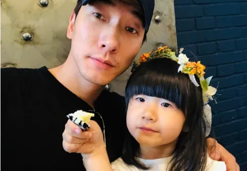 张亮和妻子寇静为何离婚(张亮离婚事件始末)(2)_