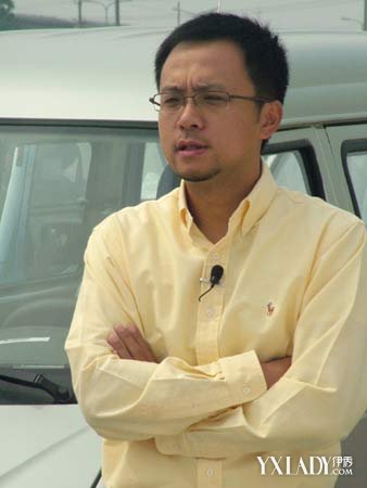 于明加为什么不红没背景吗?于明加胸好大是隆的吗老公胡俊女儿照