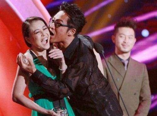 马景涛上吐槽大会结果自己被成为吐槽对象,“咆哮帝”继后强吻帝