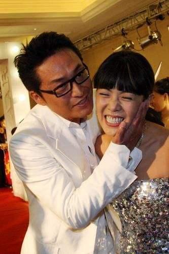 马景涛上吐槽大会结果自己被成为吐槽对象,“咆哮帝”继后强吻帝