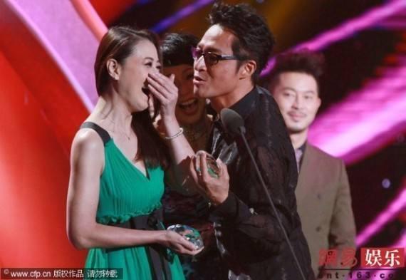 马景涛上吐槽大会结果自己被成为吐槽对象,“咆哮帝”继后强吻帝