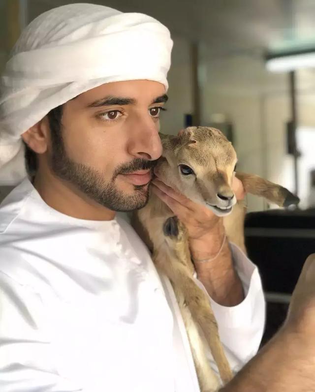 宇宙最帅多金的迪拜王子大婚！娶的是表妹，兄弟同爱一女狗血大戏