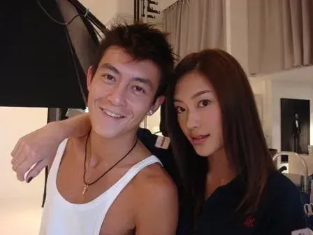 陈冠希艳门照是谁拍的(是谁一手造就了陈冠希的艳照门)