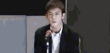 陈冠希艳门照是谁拍的(是谁一手造就了陈冠希的艳照门)