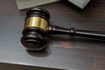 法律纠纷的解决之道:仲裁与诉讼的比较