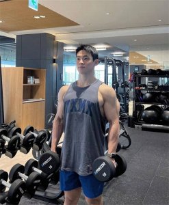 韩国可爱的肌肉帅哥,每天健身五小时,男友力爆棚!