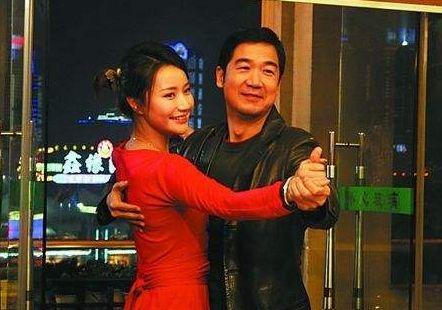 张国立有4个孩子,儿子张默是一生的黑点,闺女却红遍全国成骄傲